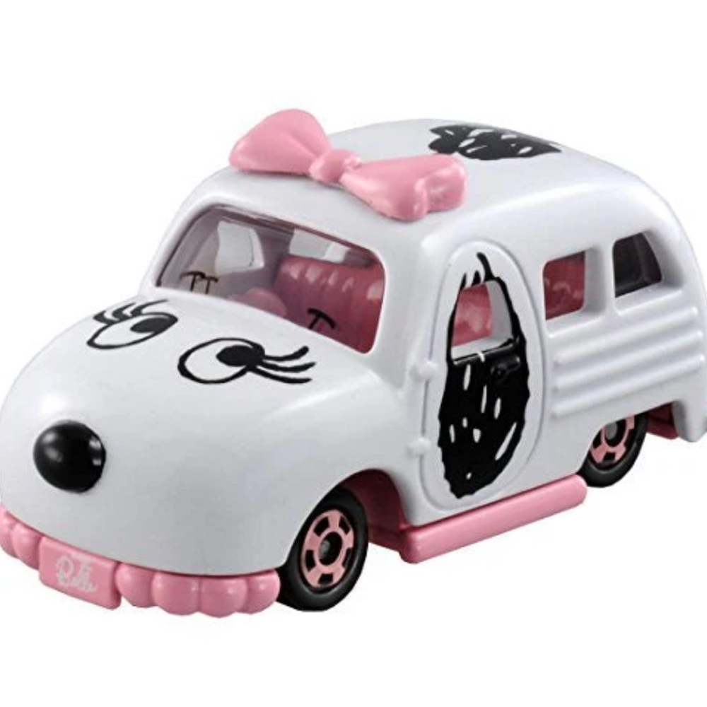 BNIB Japan Takara Tomy Dream Tomica Snoopy's Sister Belle car toy